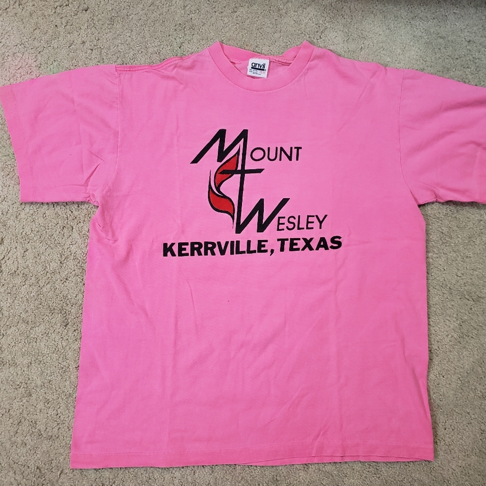 Pink 90s T-shirt Mount Wesley Kerrville Texas XL